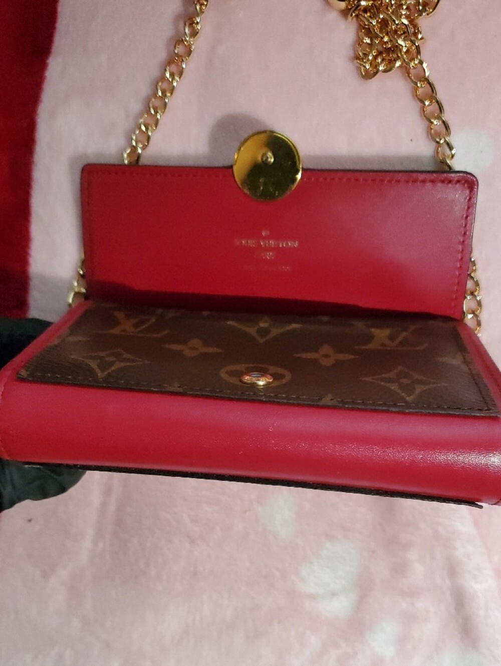 Louis Vuitton Monogram Crossbody Wallet with Gold Chain & Red Trim - Picture 7 of 17